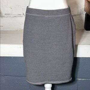 Old Navy Black and gray Striped Pencil Skirt